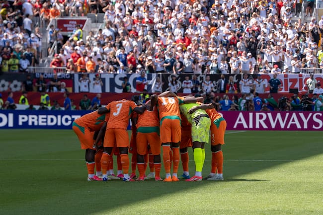 Costa de Marfil antes del inicio del juego ante Alemania