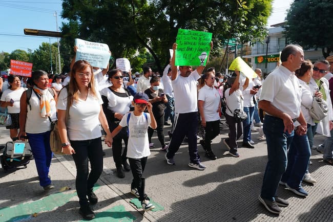 Son 200 las cirugías que se encuentran en lista de espera por la falta de insumos y medicamentos, señala la doctora Rocío Chávez, jefa de Pediatría.