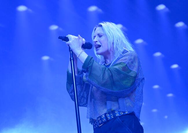 Linkin Park presenta a su nueva vocalista: Emily Armstrong