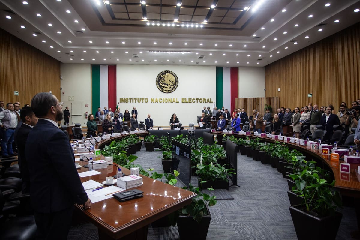 Diputados prevén elegir a la nueva presidencia del INE entre el 6 y el 7 de diciembre