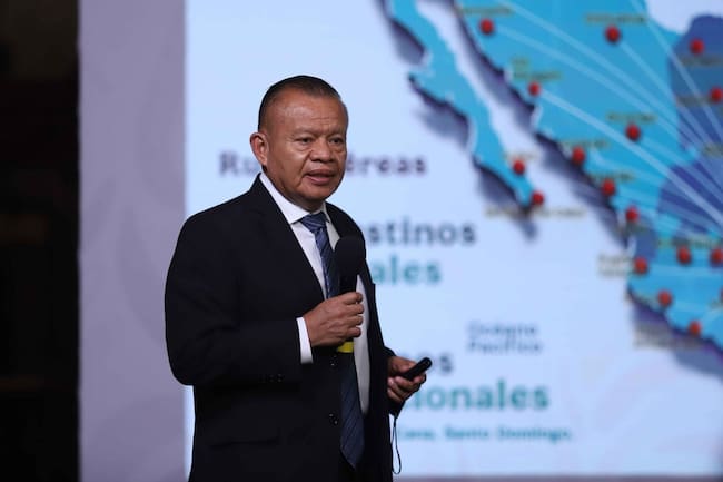 El director del Aeropuerto Internacional Felipe Ángeles (AIFA), Isidoro Pastor Román, dio a conocer el contrato que se tiene con la FIFA para el arribo de los seleccionados mundialista.