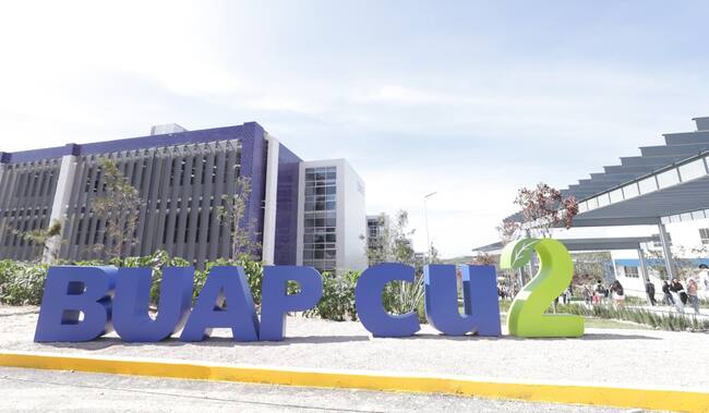 Letras gigantes de la Ciudad Universitaria 2 de Puebla CU2 BUAP