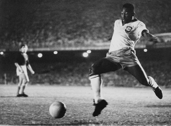 Pelé jugando para Brasil en 1958