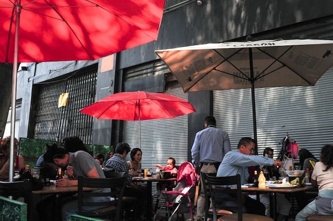 Los comercios más visitados el 10 de mayo son los restaurantes, para fesetejar el 10 de Mayo.