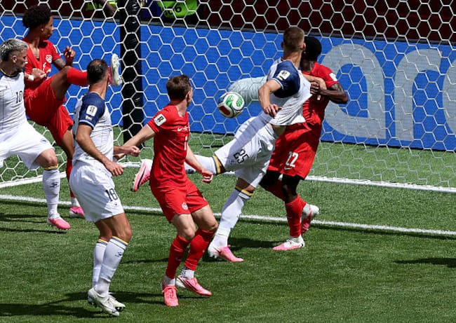 Canadá vs Bosnia
