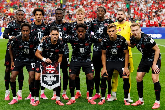 Foto de Canadá en el partido de Octavos de Final