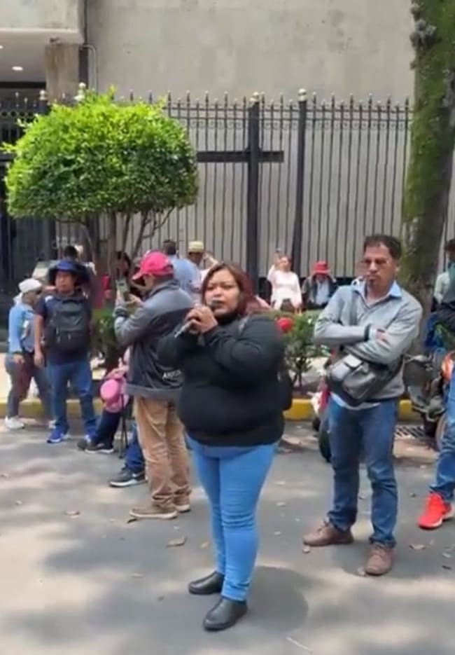 Elvira Veleces Morales, secretaria general de la CETEG, denunció las presuntas agresiones al gremio de elementos de la SSC y despojo de recursos.