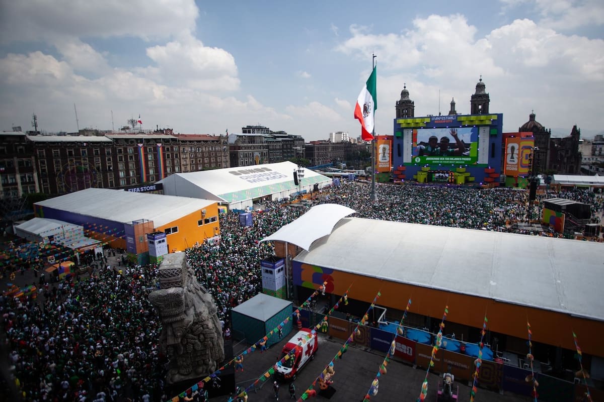 Inicia la fiesta del Mundial 2026 en el Fan Fest del Zócalo de la Ciudad de México, reporta lleno total