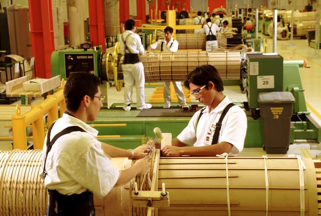 De acuerdo con el INEGI, establecimientos inscritos en el Programa IMMEX, registraron un crecimiento en empleo, aunque menor que el año pasado, detalla el instituto.