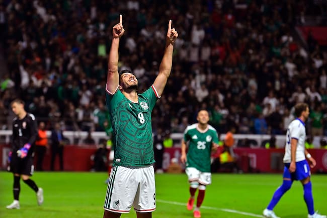 Raúl Jiménez Estadio Nemesio Diez