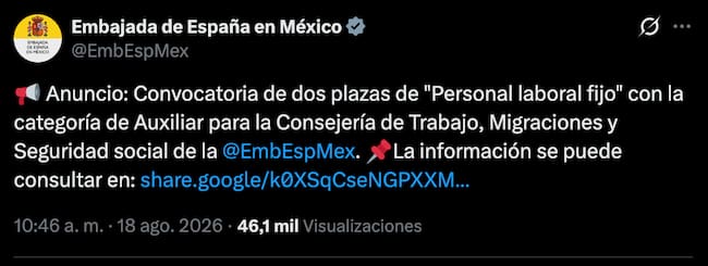 Publicación oficial de la Embajada de España en México anunciando dos vacantes de auxiliar en Ciudad de México.