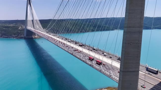 Impresionante marea roja en Estambul
