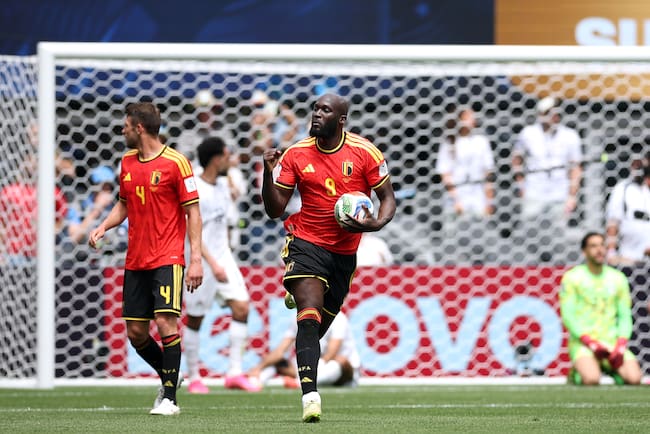 Courtois sufre a Emam Ashour y Lukaku rescata el empate de Bélgica ante Egipto