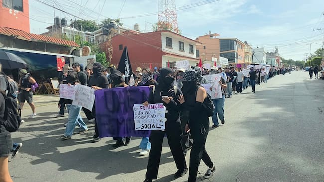 La marcha en demanda de justicia por el asesinato de Claudia Tacoronte, estudiante española de intercambio, recorre Cuautla.
