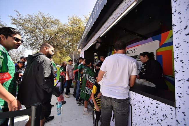 Venta de bebidas y comida en Estadio Monterrey