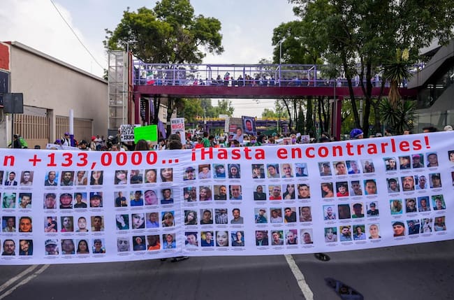 Gustavo Hernández, padre de Abraham Zeidy Hernández desaparecido desde hace dos años llamó a colectivos a continuar manifestándose de manera pacífica.