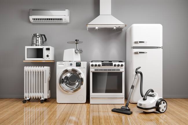 Lavadora, refrigerador, horno, aspiradora, estuda y aire acondicionado