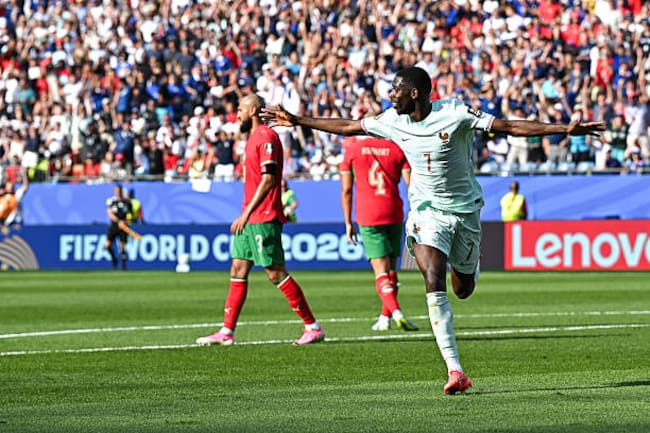 Dembélé festeja gol