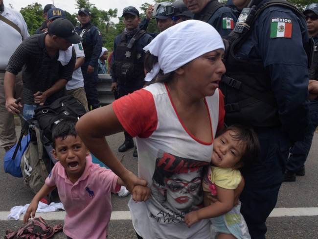 Bloquea Hacienda cuentas supuestamente vinculadas a tráfico de migrantes
