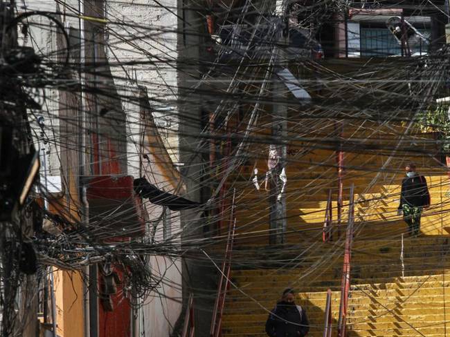 Por seguridad e imagen urbana “cables muertos”, se van: Norma Solano